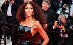 Naomi Campbell 55 tuổi: Huyền thoại "báo đen" làng mốt thế giới