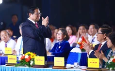 Thủ tướng dự Chương trình chính luận nghệ thuật "Côn Đảo - Hùng ca ý chí Việt Nam"