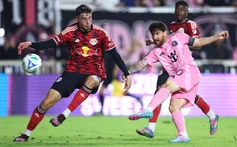 Messi ghi bàn đẹp như mơ, lập kỷ lục ở tuổi 37