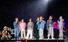 Khán giả mặc mưa dông, 'cháy' hết mình tại concert 'Anh trai vượt ngàn chông gai' Day 6