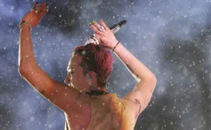 G-Dragon khuynh đảo Việt Nam trong lễ hội âm nhạc hoành tráng
