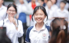 Hình ảnh thí sinh Hà Nội bước vào kỳ thi tuyển sinh vào lớp 10