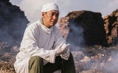 Hứa Vĩ Văn trong 'Mưa đỏ': Người lính không cầm súng nhưng đứng giữa ranh giới sinh tử