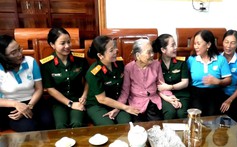 Ngày Thương binh - Liệt sĩ 27/7: Áo lụa nghĩa tình tri ân Mẹ Việt Nam Anh hùng