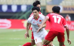 Đình Bắc buộc hàng phòng ngự U23 Indonesia dè chừng