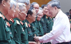 Tổng Bí thư Tô Lâm gặp mặt đại biểu có công với với cách mạng