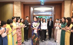 Phu nhân Ngô Phương Ly gặp mặt thân tình các cô dâu Việt Nam tại Hàn Quốc