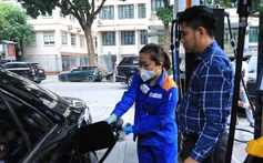Giá xăng dầu đảo chiều giảm nhẹ từ chiều 14/8