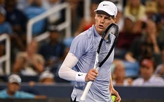 Jannik Sinner giành chiến thắng lịch sử mới nhất, chính thức ‘chung mâm’ cùng Djokovic, Nadal, Federer