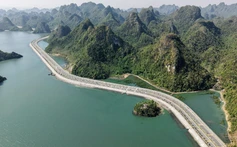 Khách du lịch nội địa đã quay trở lại Quảng Ninh sau sự cố thiên tai