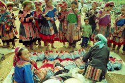 Cuộc đời sau ống kính: Chợ xưa Cán Cấu