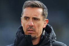 Tin bóng đá MU 12/4: Gary Neville chỉ trích nhà Glazer cực gay gắt
