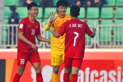 HLV Troussier bổ sung cầu thủ U20 cho U22 Việt Nam hướng đến SEA Games 32