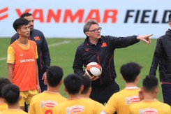 HLV Philippe Troussier vui vì cầu thủ U22 được chơi ở V-League