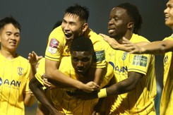 TRỰC TIẾP bóng đá SLNA vs HAGL: Olaha mở tỉ số
