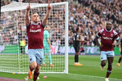 Cuộc đua vô địch Ngoại hạng Anh: Arsenal thiếu bản lĩnh, Man City đã đuổi đến nơi