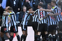 Điểm nhấn Newcastle 2-0 MU: Khốc liệt cuộc đua top 4, MU ‘nhớ’ Eriksen và Casemiro