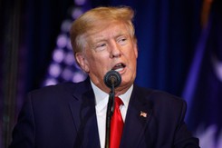 Bầu cử Mỹ 2024: Cựu Tổng thống Donald Trump có nhiều lợi thế trước đối thủ cùng đảng Cộng hòa