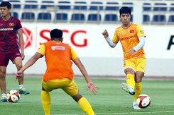 U22 Việt Nam chốt hai trận đấu kín với CLB TPHCM, HLV Troussier loại 7 cầu thủ