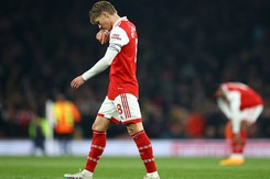 Hòa trận thứ ba liên tiếp, Arsenal trao cờ đến tay Man City trong cuộc đua vô địch