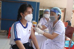 Dịch Covid-19: Người dân nên chủ động tiêm vaccine để duy trì miễn dịch cộng đồng