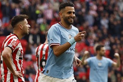 Cộng đồng mạng phát cuồng trước cú hat-trick của Mahrez ở bán kết FA Cup