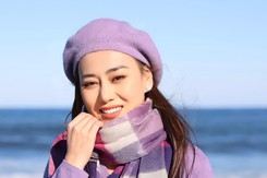 Phương Oanh lên đồ hàng hiệu bị chê, mặc đồ bộ của mẹ lại được khen tới tấp