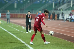 HLV Troussier loại cầu thủ Bình Dương, thủ môn U20 là phương án dự phòng