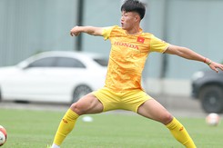 Văn Khang, Văn Trường khó được ra sân ngày V-League trở lại