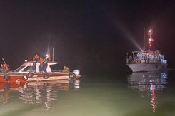 Vụ máy bay rơi trên biển: Huy động hơn 200 người tham gia tìm kiếm, cứu hộ