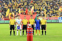 Trọng tài bị phản ứng ở trận Hà Nội FC thắng CLB TP.HCM