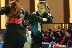 Võ sĩ Việt Nam thắng ngược nhà ĐKVĐ pencak silat, sau màn truyền lửa cực kỳ ấn tượng từ đồng đội