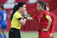 VIDEO cận cảnh đội trưởng Huỳnh Như pressing trọng tài đòi penalty cho ĐT nữ Việt Nam