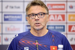 HLV Troussier: ‘Gặp Indonesia chắc chắn là trận đấu khó khăn’