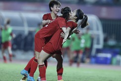 SEA Games 32 ngày 15/5: Tuyển nữ Việt Nam lập kỷ lục, Đoàn TTVN vượt chỉ tiêu huy chương