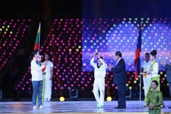 Giành 2 HCV Vovinam ở SEA Games 32, võ sĩ Campuchia được vinh danh VĐV tiêu biểu ở lễ bế mạc.