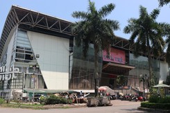 Tháo dỡ các hạng mục sai phạm tại Công viên Tuổi trẻ (Hà Nội)
