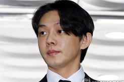 Dù bị còng tay, thừa nhận sử dụng ma túy nhưng cuối cùng Yoo Ah In không bị bắt giữ