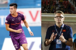 Sau giọt nước mắt cay đắng, Tiến Linh vụt sáng với bàn thắng đẳng cấp khiến HLV Troussier phải xuống gặp
