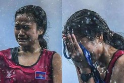 Báo Mỹ ca ngợi quyết tâm không bỏ cuộc của nữ VĐV Campuchia khi chạy một mình dưới cơn mưa tầm tã tại SEA Games