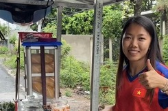 Về thăm quê, Huỳnh Như tranh thủ bán bánh mì, tiết lộ sở thích ăn uống đặc biệt