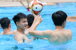 U22 Việt Nam thả lỏng trước hai trận cầu then chốt