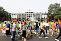 Du lịch 5 ngày nghỉ lễ: Nhiều điểm đạt doanh thu hàng nghìn tỷ đồng