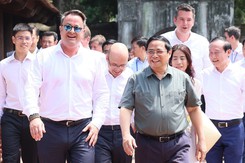 Thủ tướng Luxembourg thăm Văn Miếu - Quốc Tử Giám và Bảo tàng Mỹ thuật Việt Nam