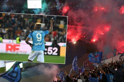 Napoli vô địch Serie A sớm 5 vòng, CĐV tràn xuống sân ăn mừng cuồng nhiệt