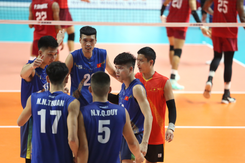 Bóng chuyền Việt Nam vào bán kết SEA Games 32 sau trận thắng áp đảo, nhưng khó đạt mục tiêu