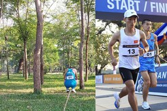 VĐV nhập tịch của Campuchia đang dẫn đầu đường chạy lại bỏ cuộc vào rừng ngồi đầy bí ẩn
