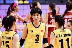 Hai người đẹp bóng chuyền Việt Nam đọ chiều cao, Thanh Thúy bất ngờ khi bị Lý Thị Luyến vượt qua