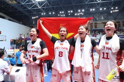 Bóng rổ nữ Việt Nam thắng thuyết phục Philippines, kiêu hãnh giành tấm HCV lịch sử SEA Games