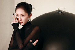 Bố Dương Mịch có động thái lạ trước tin đồn con gái rời công ty chủ quản